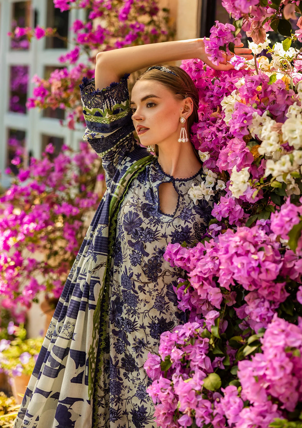 Beautiful dress BLUE BLOSSOM stunning look.