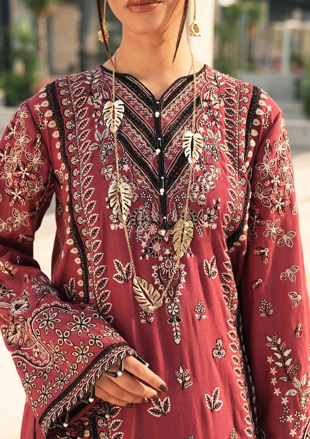 Zoom image of EMBROIDERED KARANDI FRONT pannel 