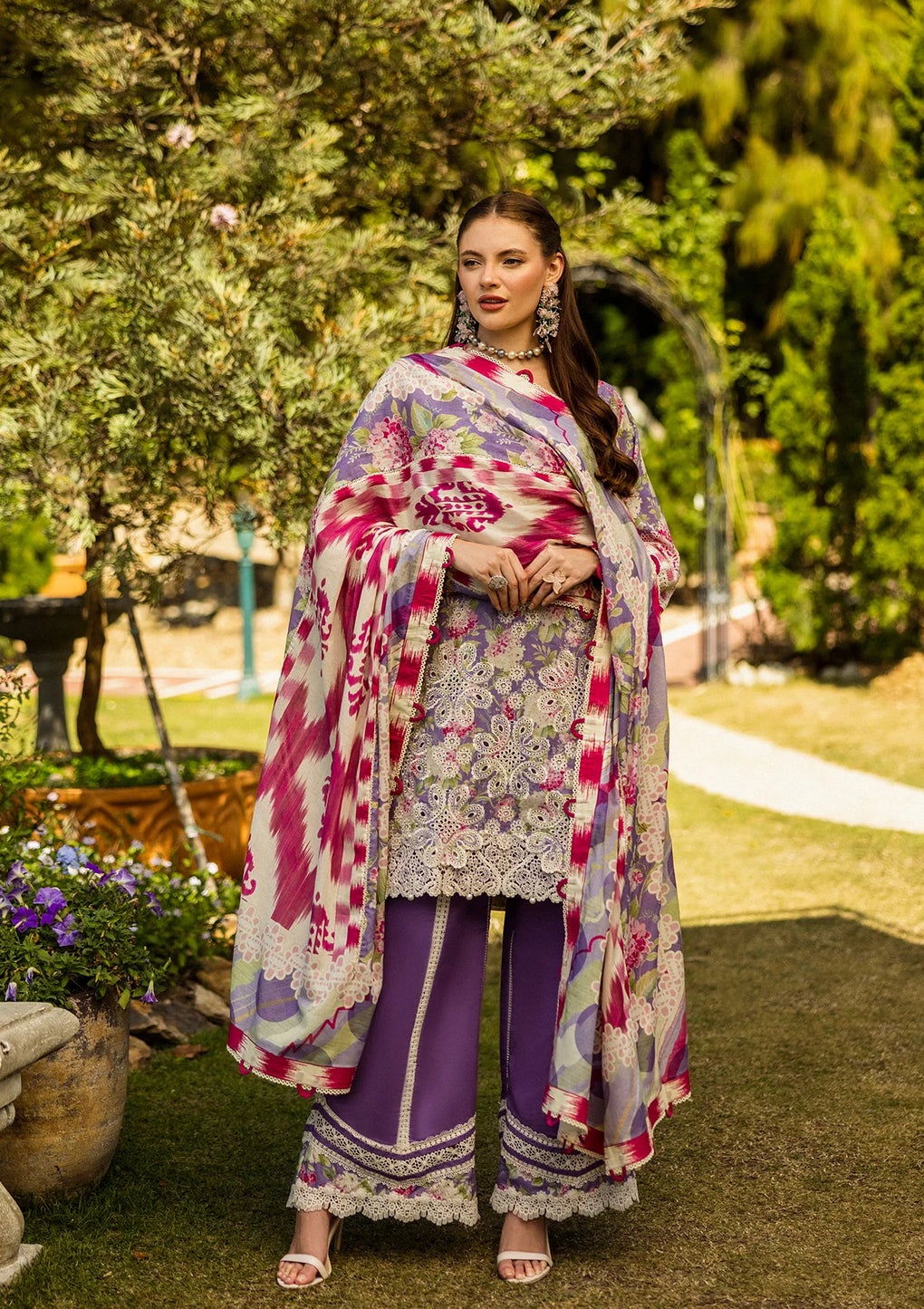 Stunning Digital Printed Voil Dupatta nd shirt Front.