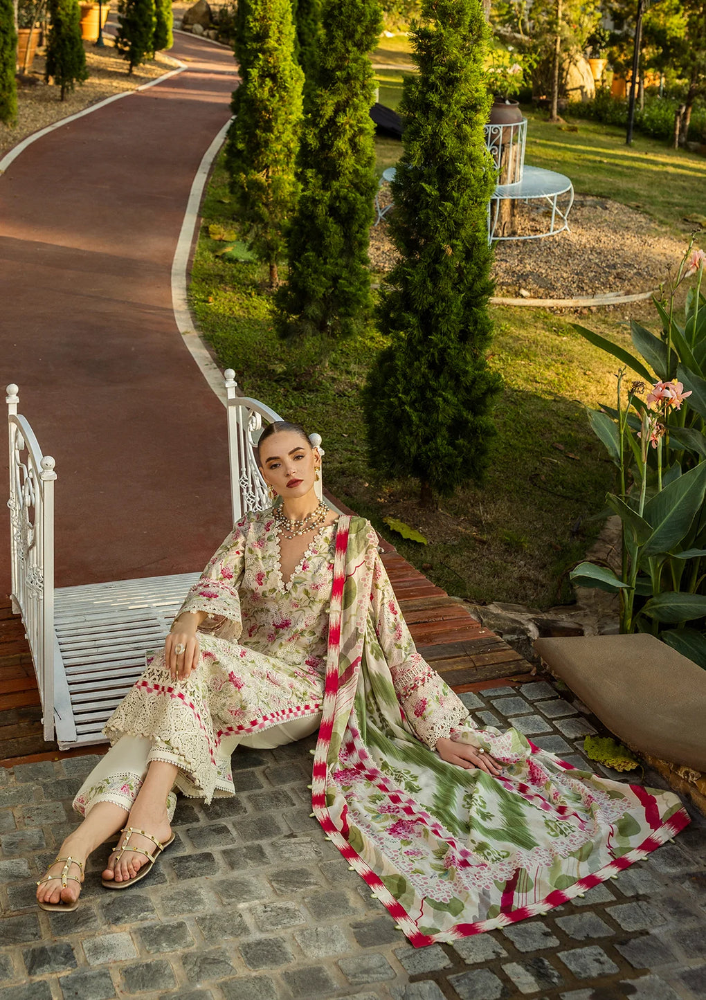 Stunning Printed Voil Dupatta and Lawn Front.